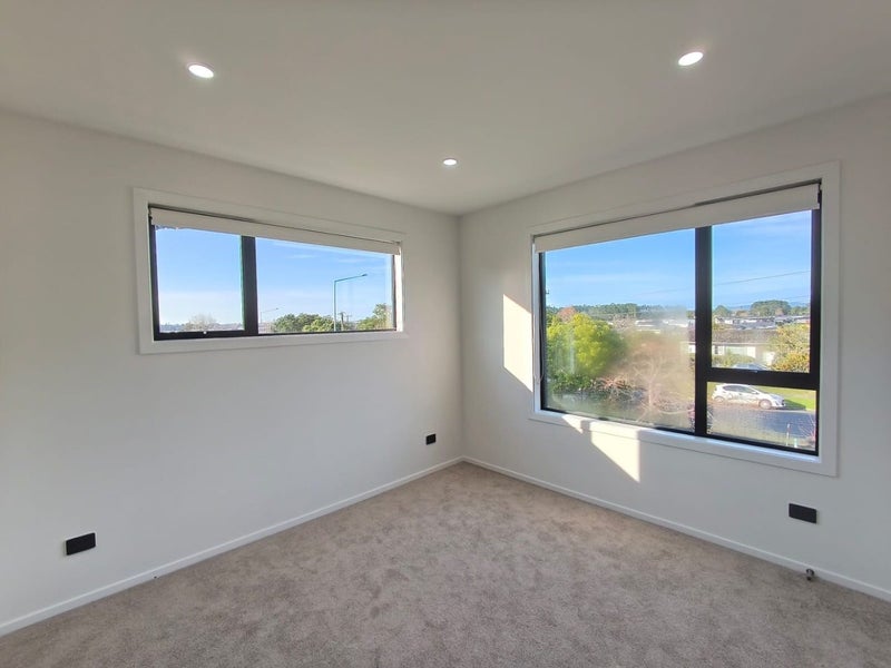 2/364 Main Road, Huapai, Kumeu - Carousel 2