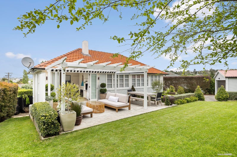 12 Cintra Place, Glen Innes, Auckland - Carousel 2