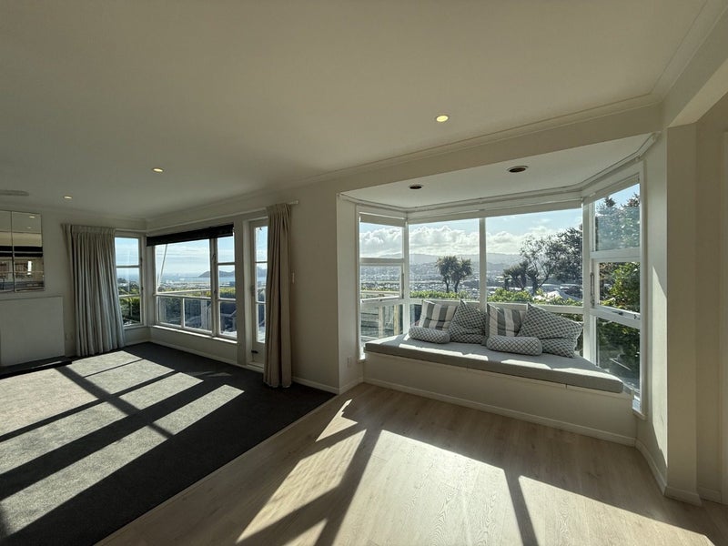 29 Seatoun Heights Road, Miramar, Wellington - Carousel 2