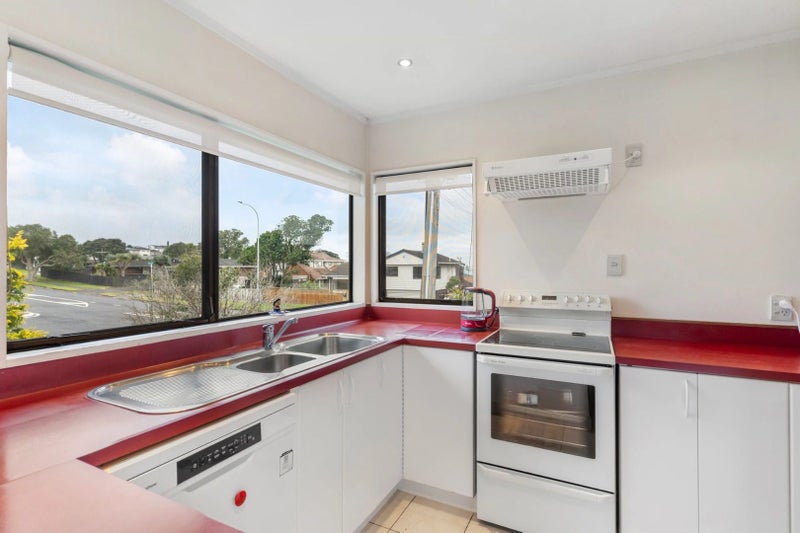 2/115 BUCKLANDS BEACH ROAD, Bucklands Beach, Auckland - Carousel 2