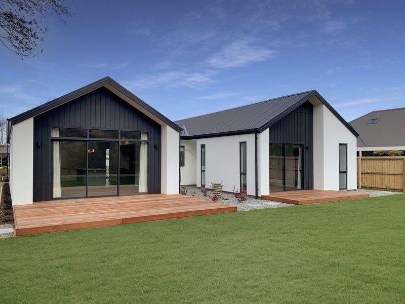 18 Coniston Drive, Allenton, Ashburton - Carousel 1