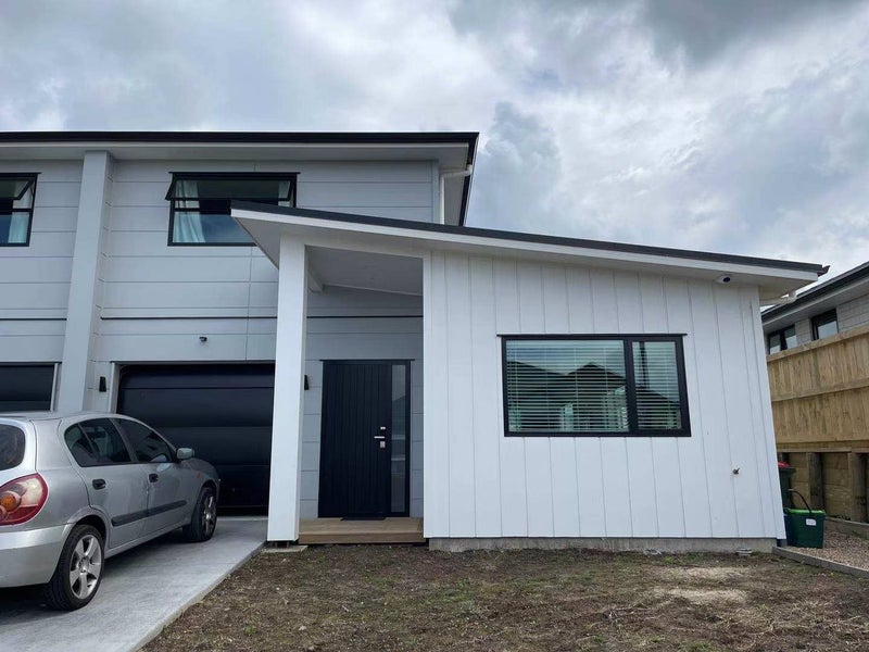 1/7 Miharo Crescent, Flagstaff, Hamilton - Carousel 1