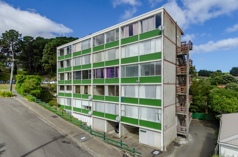 7/118 Russell Terrace, Berhampore, Wellington - Carousel 1