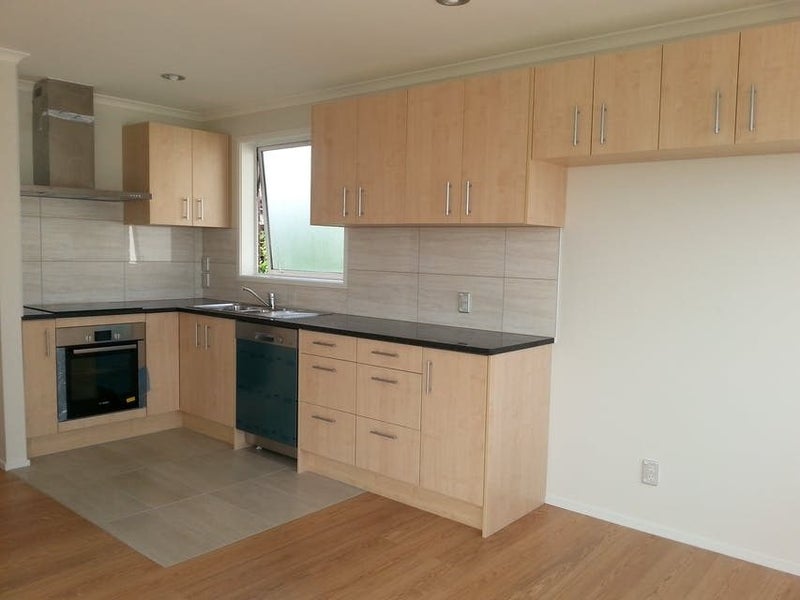 104 Bleakhouse Road, Mellons Bay, Auckland - Carousel 2