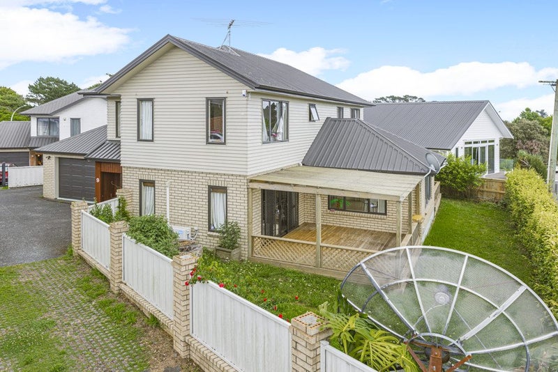 9 Duncan MacLean Link, Morningside, Auckland - Carousel 2