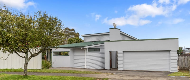 7 Keating Rise, Northcross, Auckland - Carousel 1