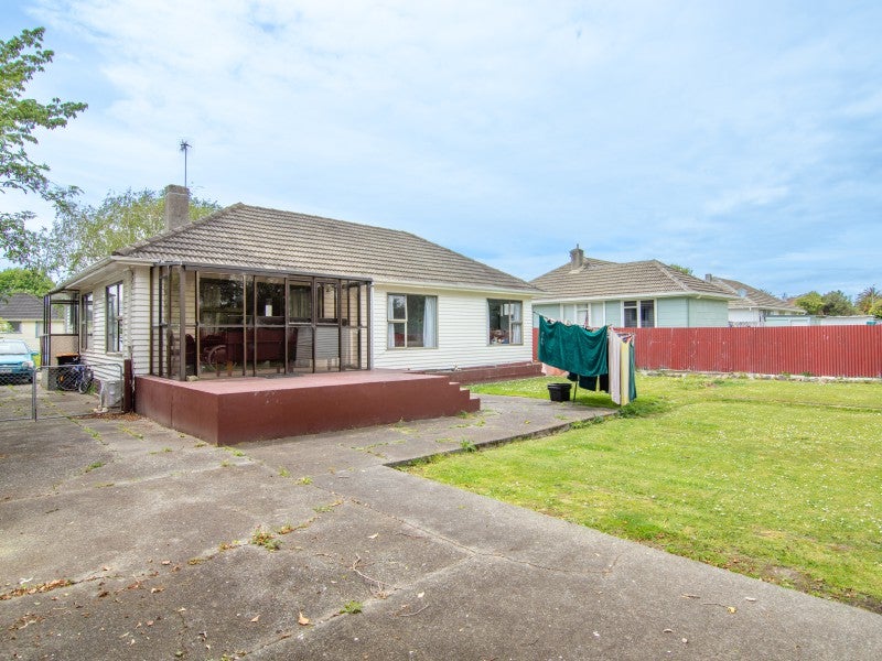 12 Rochester Street, Awapuni, Palmerston North - Carousel 1