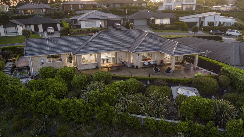 19 Seaview Crescent, Hatfields Beach, Orewa - Carousel 2