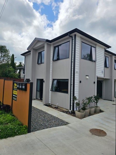 83A Hutchinsons Road, Bucklands Beach, Auckland - Carousel 2