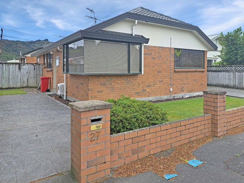 2/27 McParland Street, Ebdentown, Upper Hutt - Carousel 11