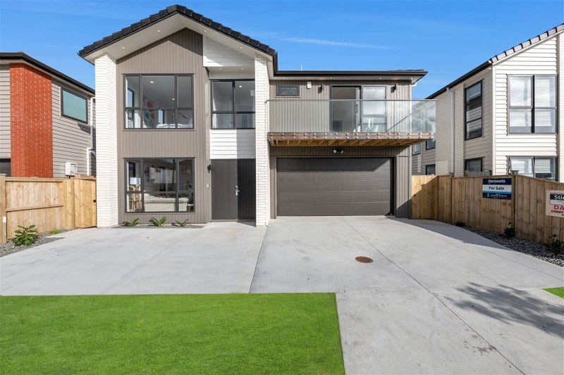 8 Makau Road, Flat Bush, Auckland - Carousel 1