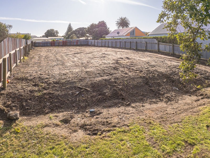 19 Karewa Street, Castlecliff, Whanganui - Carousel 2