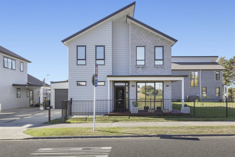 1/2 Shakespeare Avenue, Enderley, Hamilton - Carousel 1