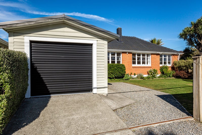 256 Oxford Terrace, Avalon, Lower Hutt - Carousel 1