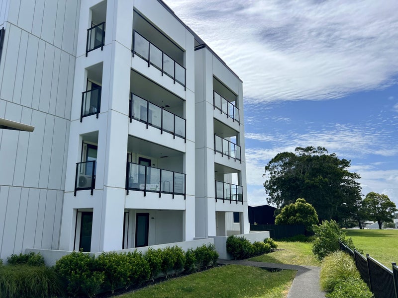 401/12 Barrack Road, Mount Wellington, Auckland - Carousel 21