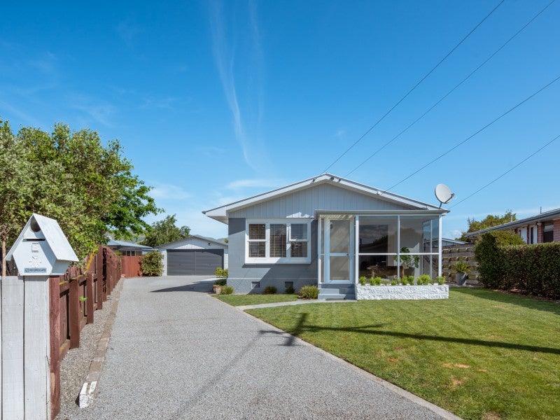 8 Houghton Crescent, Redwoodtown, Blenheim - Carousel 2