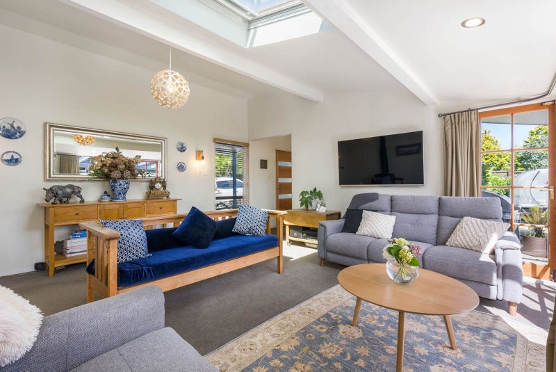 167 Halsey Drive, Lynfield, Auckland - Carousel 2