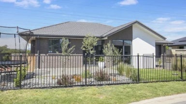 9 Arabella Crescent, Yaldhurst, Christchurch - Carousel 1