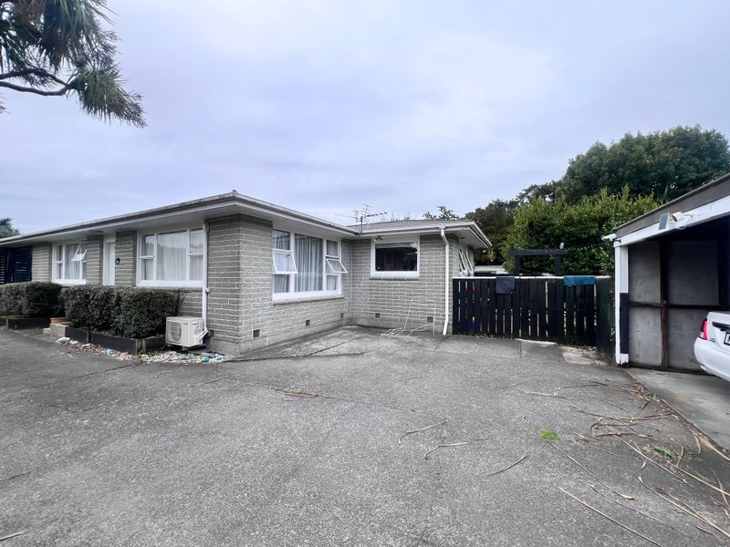 2/61 Aorangi Road, Bryndwr, Christchurch - Carousel 1