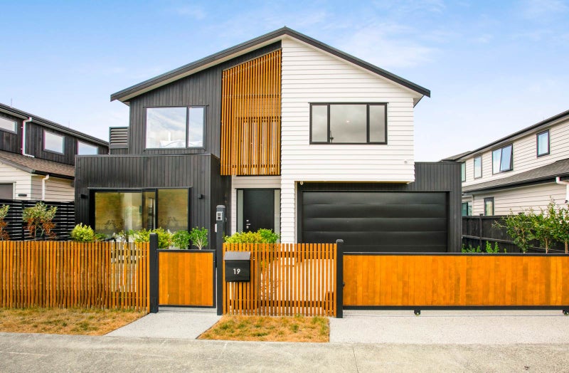 19 Tawatawa Street, Long Bay, Auckland - Carousel 77