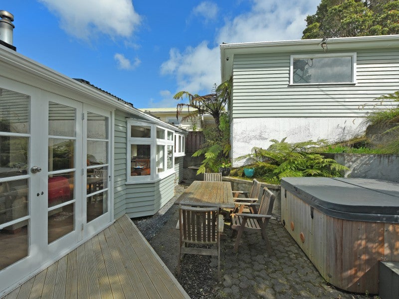 178 Normandale Road, Normandale, Lower Hutt - Carousel 2