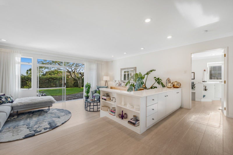 2/67 Simmental Crescent, Somerville, Manukau - Carousel 2