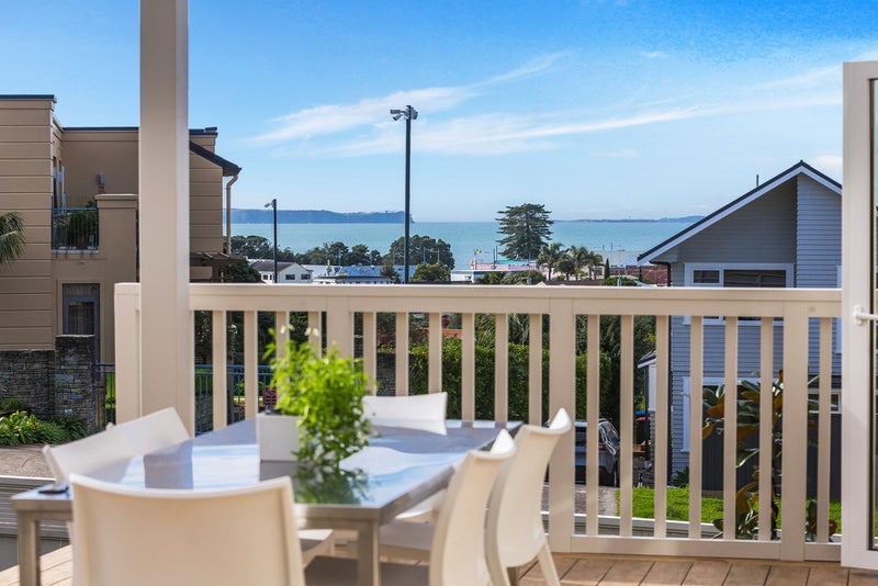 1/99 Aotea Street, Orakei, Auckland - Carousel 1