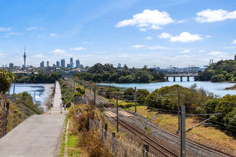 41 Benson Road, Remuera, Auckland - Carousel 24