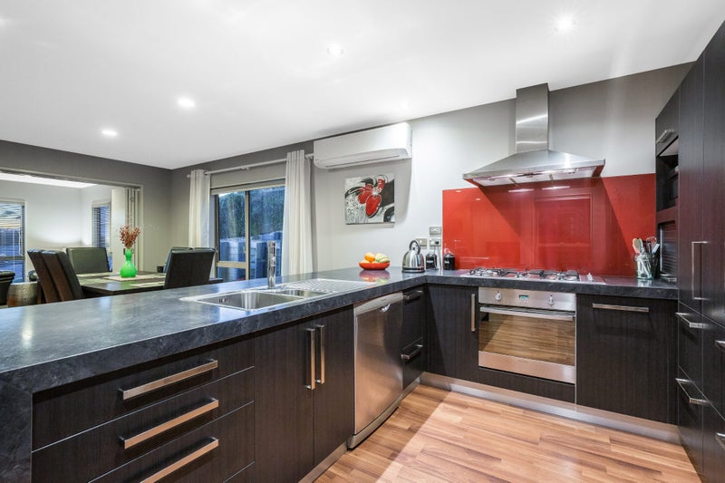 33 Kahurangi Heights, Aotea, Porirua - Carousel 37