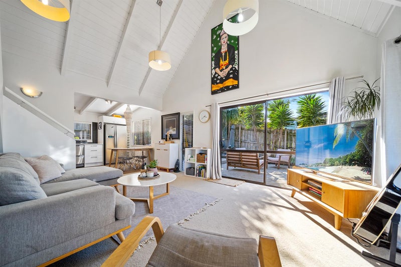 2/31 Kiteroa Terrace, Rothesay Bay, Auckland - Carousel 2