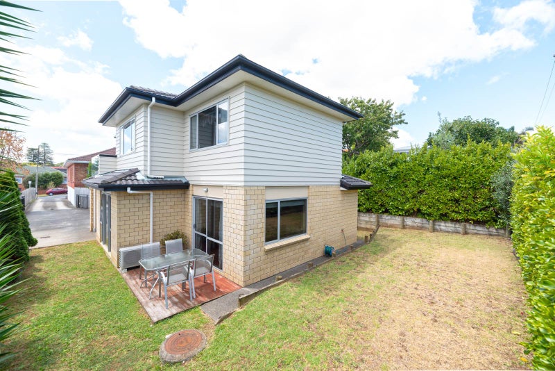 3 Herd Road, Hillsborough, Auckland - Carousel 2