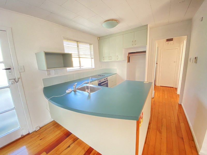 2/15 Garland Road, Greenlane, Auckland - Carousel 2