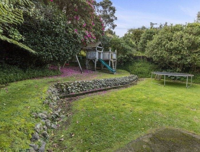 99 Normandale Road, Normandale, Lower Hutt - Carousel 18