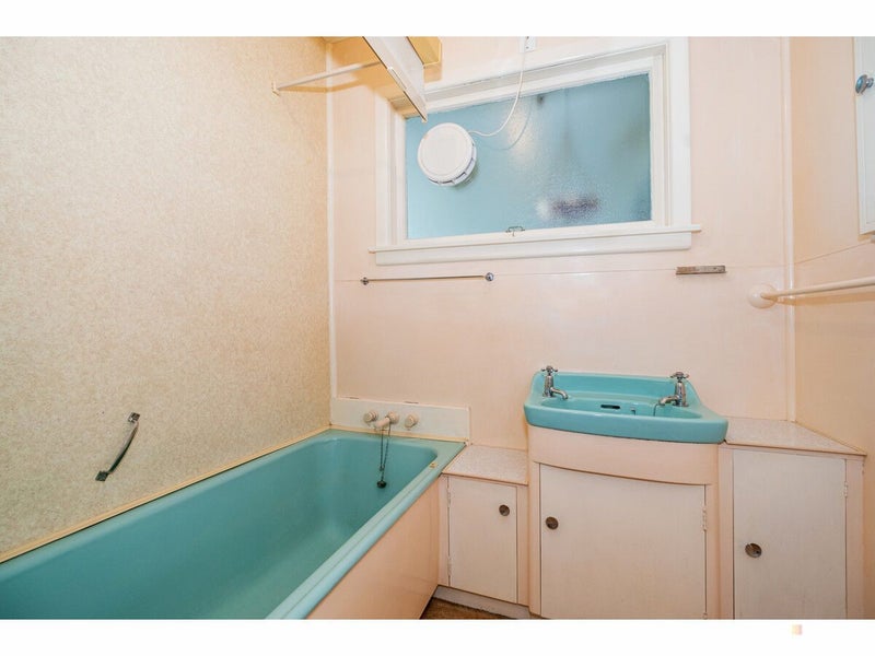32 Campbell Street, Geraldine - Carousel 24
