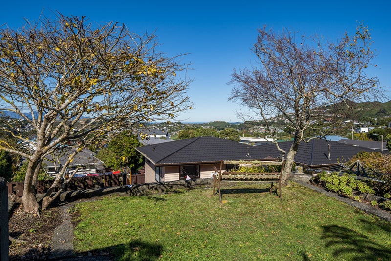 6 Lomita Road, Johnsonville, Wellington - Carousel 2