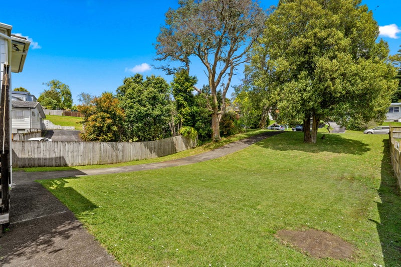 20 Halberg Street, Glenfield, Auckland - Carousel 36