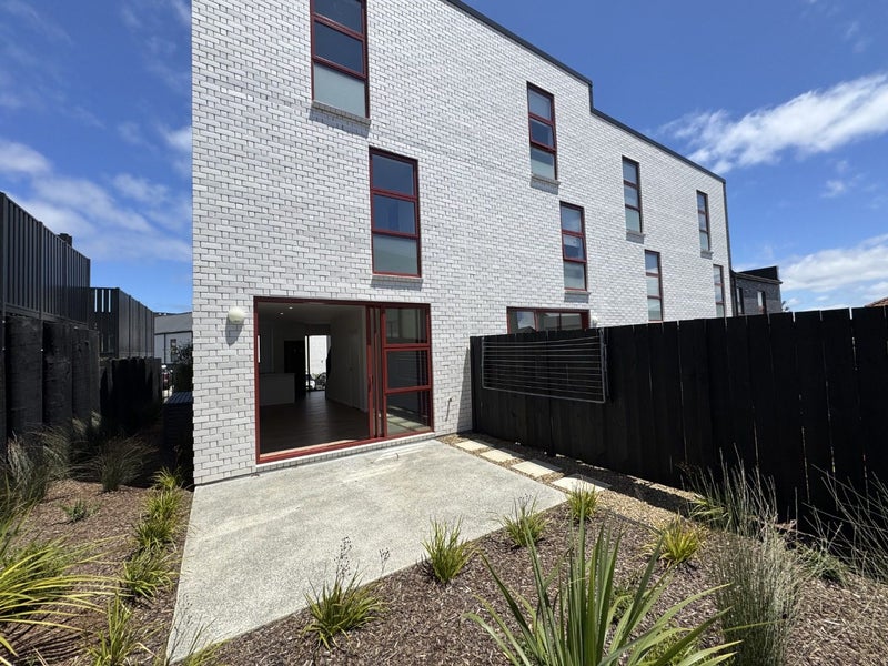 18 Maea Lane, Mount Roskill, Auckland - Carousel 18