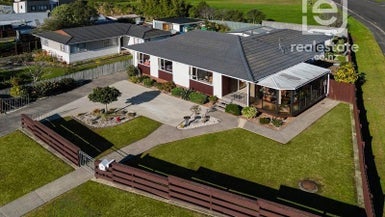 56 Rosewarne Crescent, Glendene, Auckland - Carousel 1