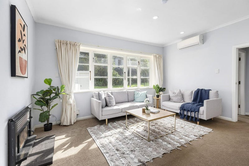 129 Onslow Road, Khandallah, Wellington - Carousel 2