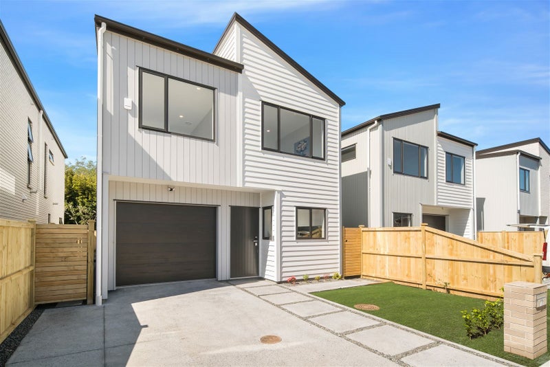 20 Coast Garden Drive, Hobsonville, Auckland - Carousel 2