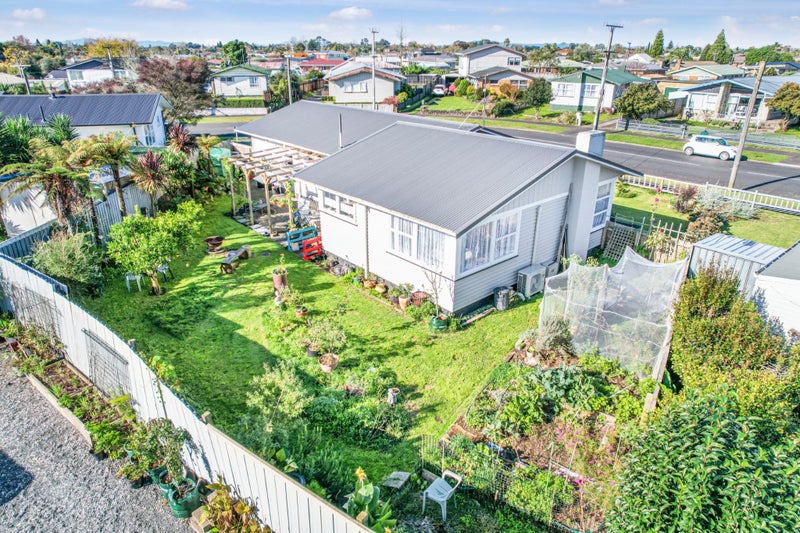 12 Cecil Street, St Andrews, Hamilton - Carousel 2