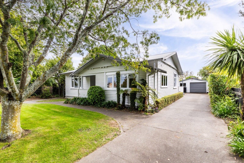34 Bowling Road, Greenmeadows, Napier - Carousel 1