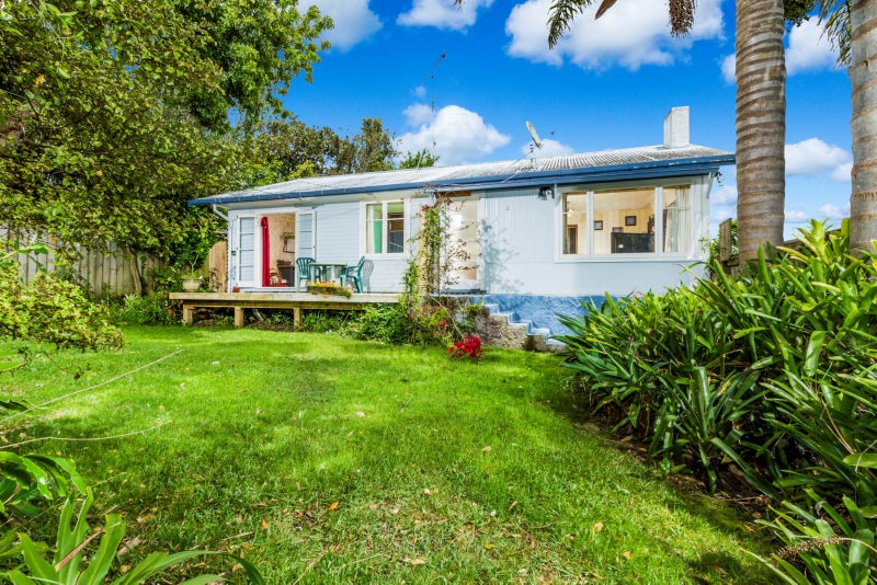 66 County Road, Torbay, Auckland - Carousel 1