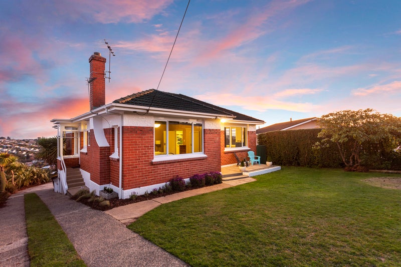 15 Warwick Street, Balaclava, Dunedin - Carousel 1