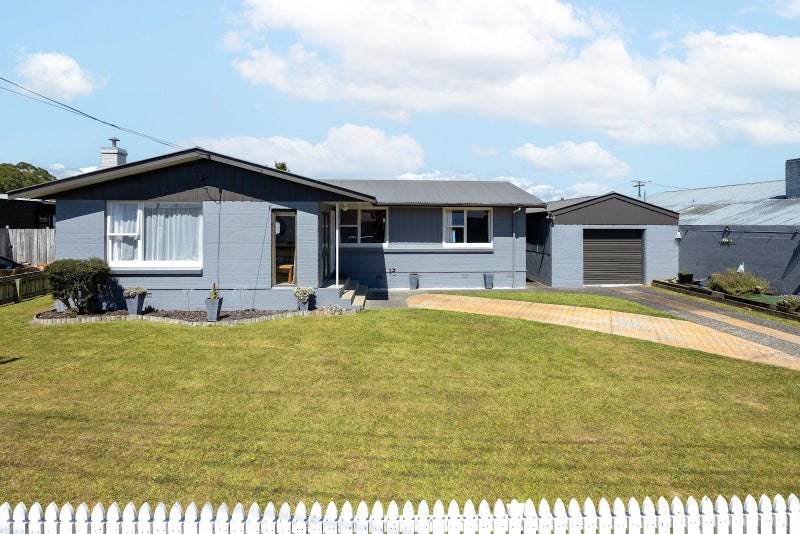 116 Fitzroy Avenue, Fitzroy, Hamilton - Carousel 1