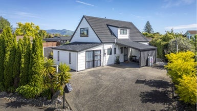 12 Ledger Avenue, Motueka - Carousel 1