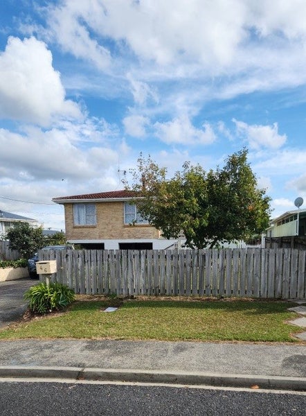 46 Clotworthy Crescent, Onerahi, Whangarei - Carousel 1