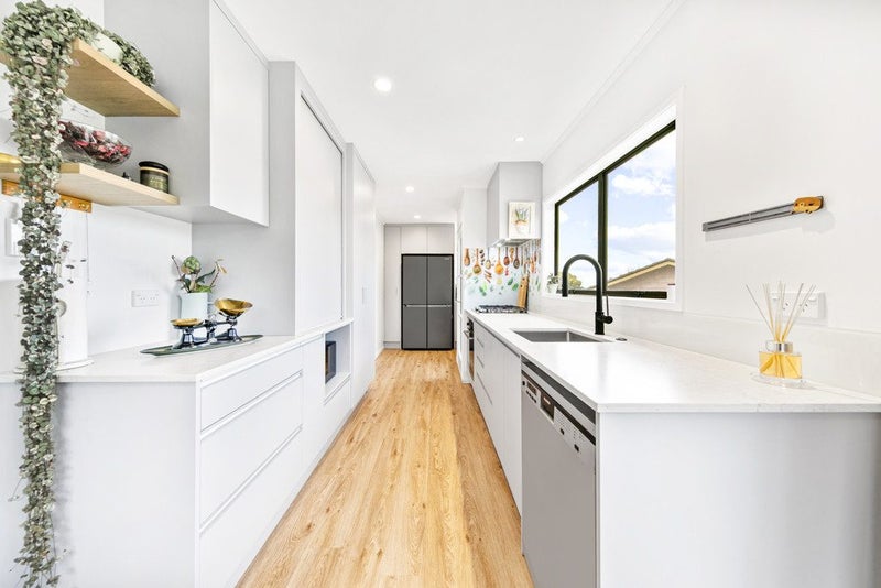 22 Deverell Place, Northcross, Auckland - Carousel 2