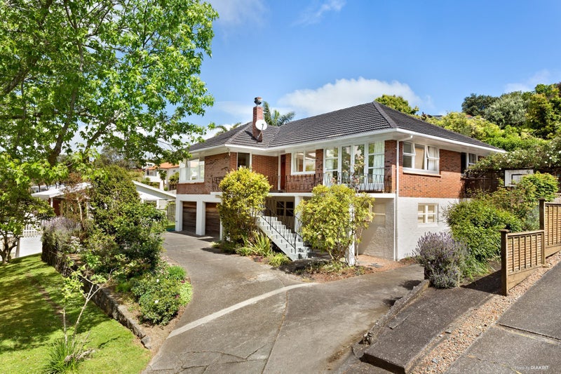 23 Deuxberry Avenue, Northcote, Auckland - Carousel 2