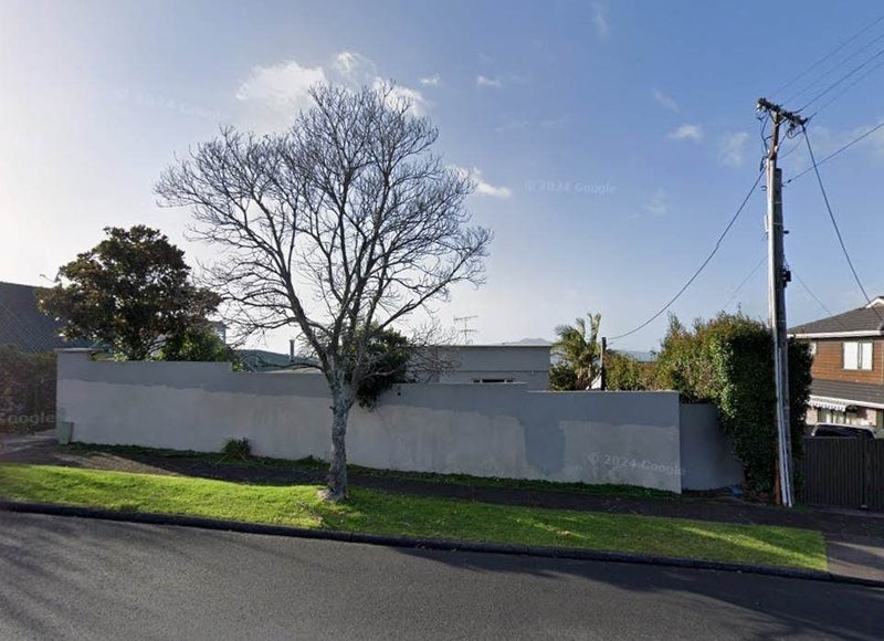 2/173 East Coast Road, Castor Bay, Auckland - Carousel 1